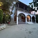 Nikos Studios