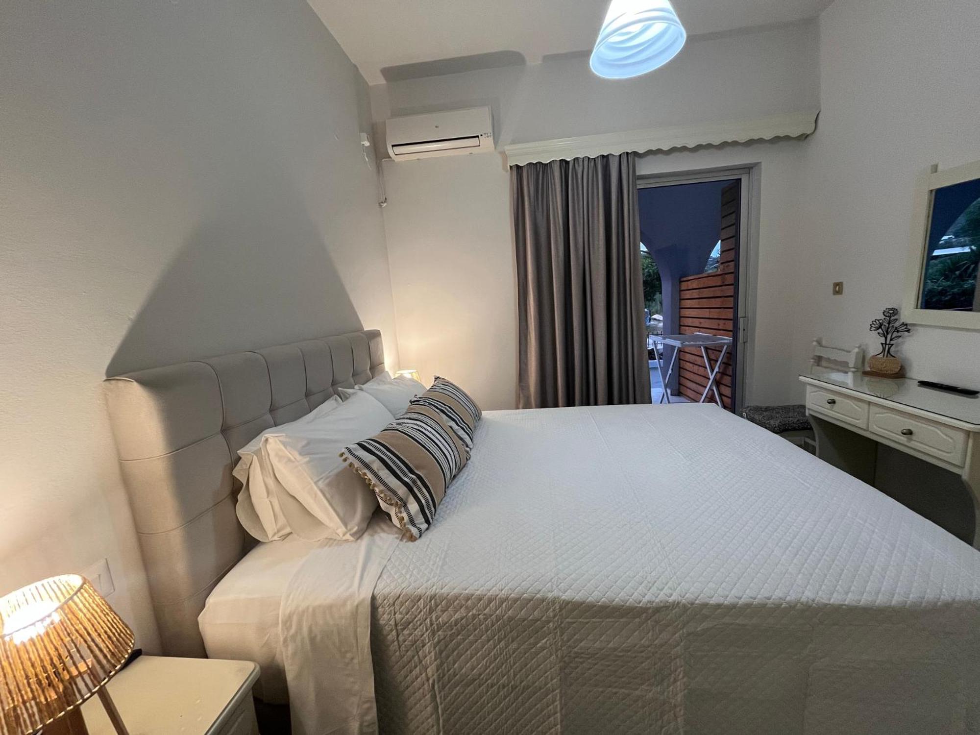 Nikos Apartment *
