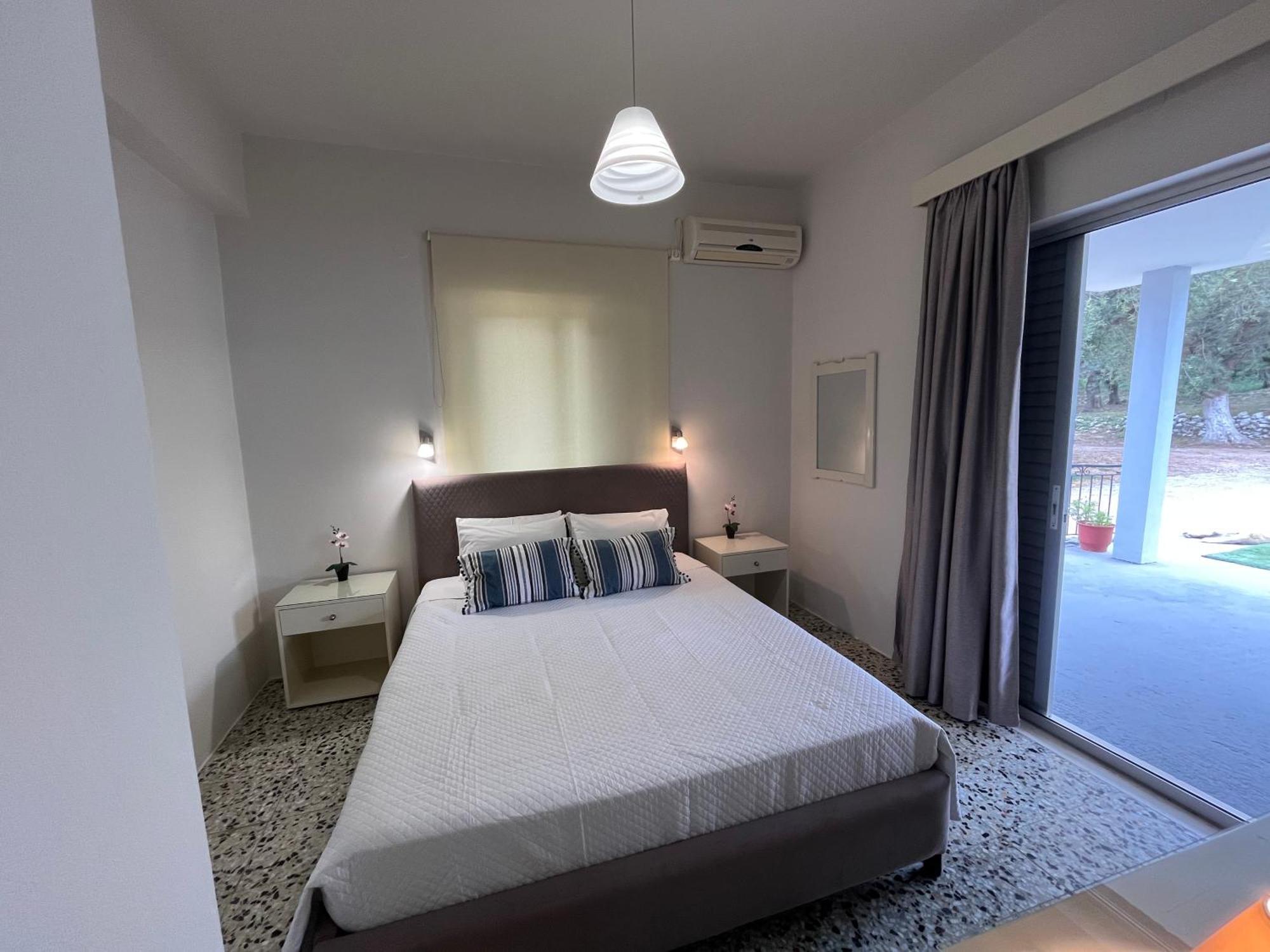 Apartment Nikos Keri
